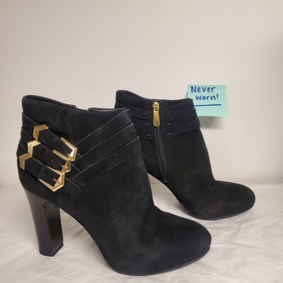 NWT GUESS black Latoian 9.5 felt/suede buckle bootie - Picture 6 of 7